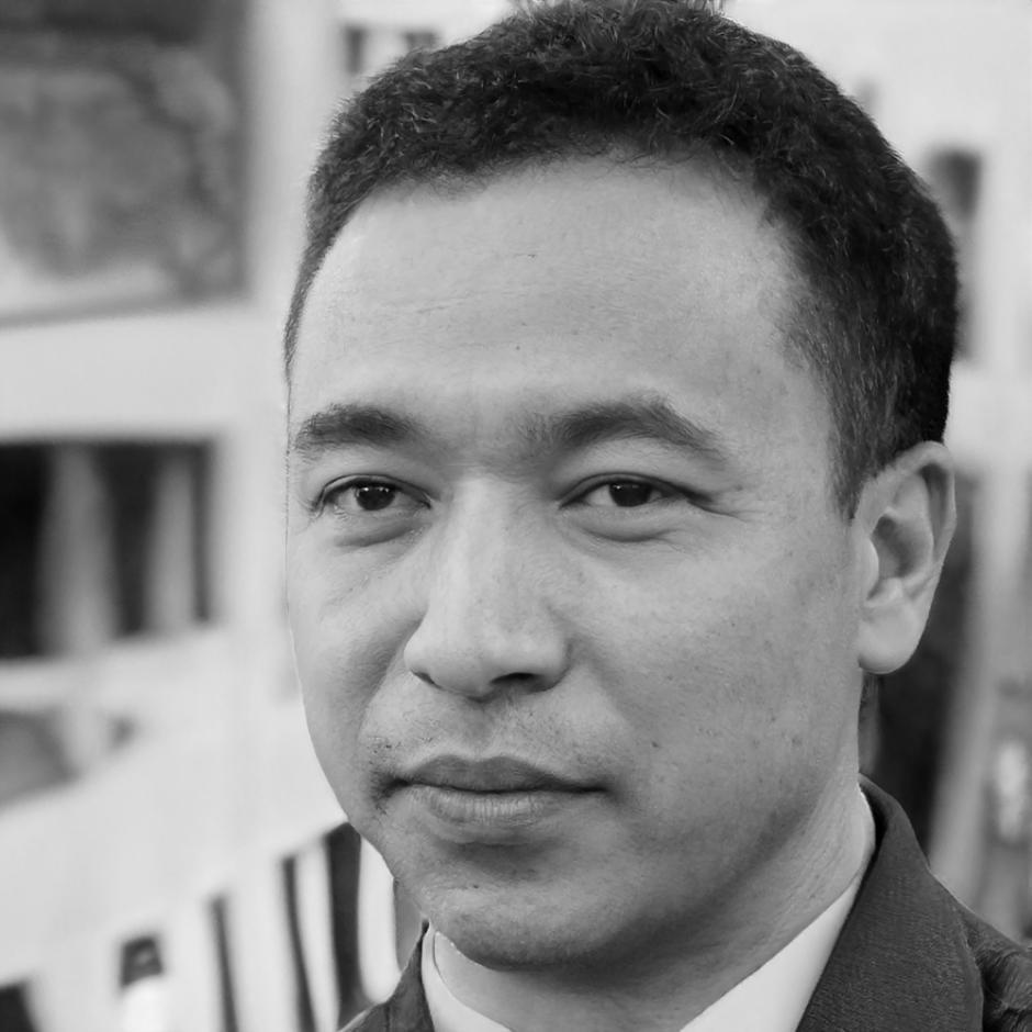 Портрет преподавателя Дмитрия Жаксылыкова